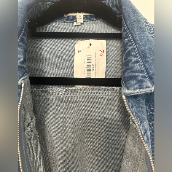 Washed front zipper collared jumpsuit. - Picture 4 of 7